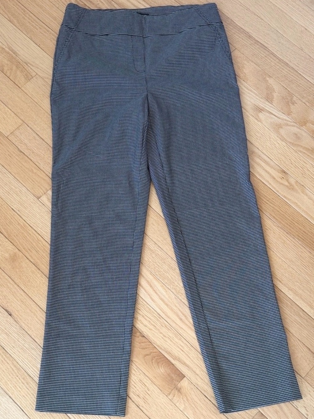 Hilary Radley Women’s Pull On Dress Pants Size M Black White Pattern Stretch